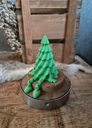 Kerstboom met bungelende beentjes, merk: IMHome3Deco, staat: Heel goed, € 4,99, € 5,94 inclusief Kopersbescherming Pro