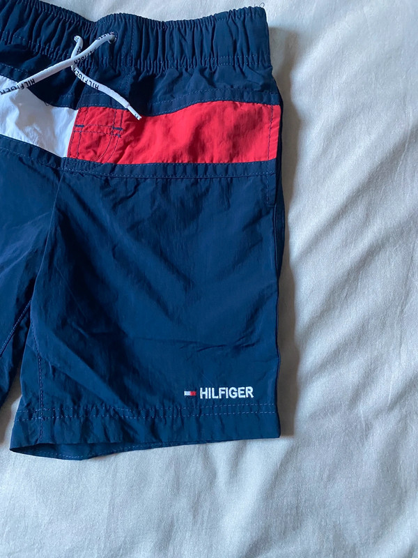 Short de bain garçon T Hilfiger 5