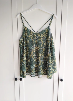 Debardeur vert double voile, imprimé feuilles, kiabi taille L, marque: Kiabi, état: Neuf sans étiquette, taille: L / 40 / 12, 10,00 €, 11,20 € Protection acheteurs incluse