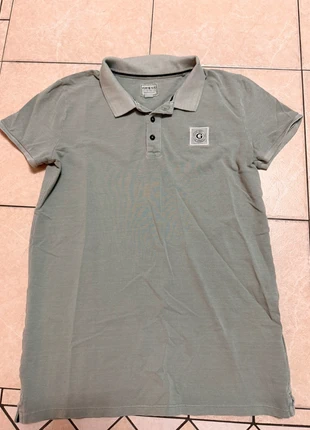 Polo Guess, marke: GUESS, zustand: Sehr gut, größe: 16 Jahre / 176, 5,00 €, 5,95 € inklusive Vinted-Käuferschutz