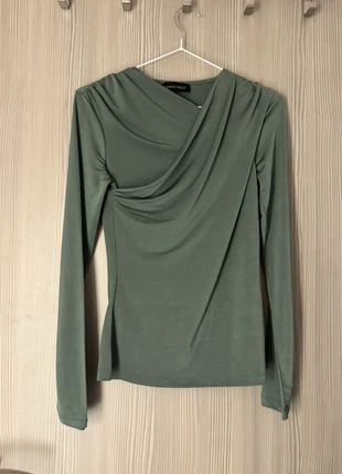 Top drapé vert sauge manches longues., marque: Anna Field, état: Neuf sans étiquette, taille: S / 36 / 8, 8,00 €, 9,10 € Protection acheteurs incluse