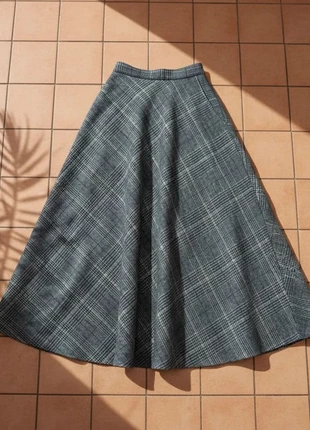 Jupe maxi trapèze grise à carreaux – taille S – élégante chic automne, marke: Ysera, zustand: Sehr gut, größe: S / 36 / 8, 39,99 €, 42,69 € beinhaltet Vinted-Käuferschutz Pro