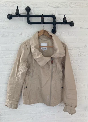 Veste légère femme Bench M, brand: Bench, condizioni: Ottime, taglia: M / IT 42 / EU 38, €5.00, €5.95 include la Protezione acquisti