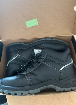 Paire de Chaussure de sécurité montante TBE, marca: sansnom., estado: Muy bueno, tamaño: 47, 18,00 €, 19,60 € Protección al comprador incluida