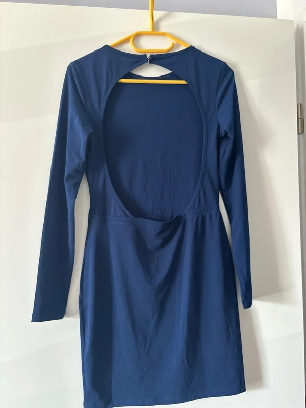 Robe marine dos nu - photo numéro 3