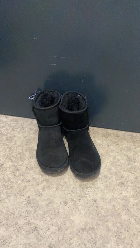 Ugg noir Vinted