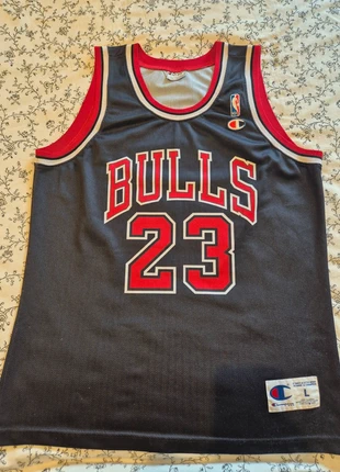 Maillot NBA Michael Jordan #23 – Bulls – Champion USA – Réplique vintage – Taille L, marke: Champion, zustand: Sehr gut, größe: L, 59,00 €, 62,65 € inklusive Vinted-Käuferschutz