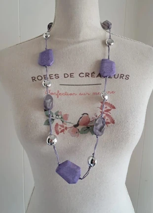 Collier Sautoir Fantaisie 💜, marque: Loreinxy, état: Très bon état, 9,00 €, 10,15 € Protection acheteurs (Pro) incluse
