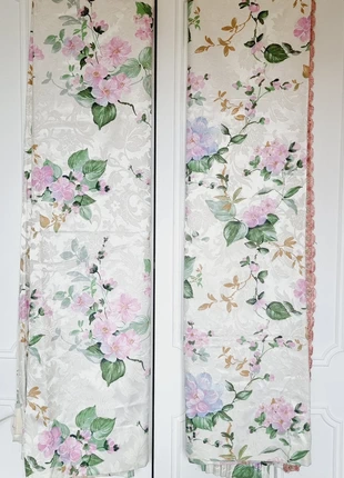 2 Cortinas en Tela francesa de grandes flores , marca: Tela, estado: Muito bom, tamanho: 200 cm - 249 cm, €40.00, €42.70 inclui Proteção do Comprador