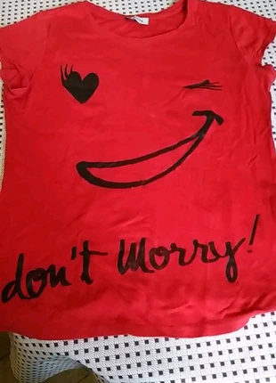 Tee shirt rouge don't worry bé happy, brand: Pimkie, condizioni: Discrete, taglia: M / IT 42 / EU 38, €2.00, €2.80 include la Protezione acquisti