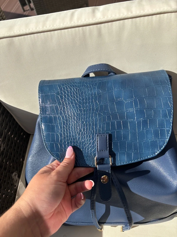 Sac à dos bleu - photo numéro 2