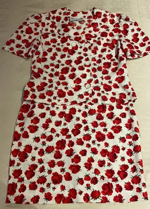 Carla Barbera tailleur di cotone piquet con stampe floreali, marca: Carla Barbera, estado: Nuevo sin etiquetas, tamaño: L / 40 / 12, 22,00 €, 23,80 € Protección al comprador incluida