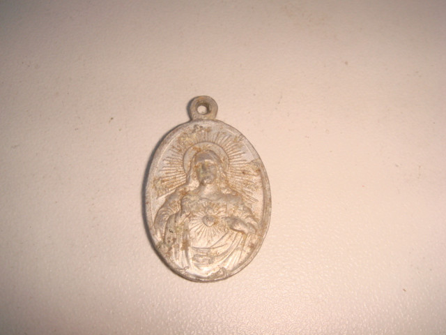 pendentifs religieux 2,5 cm x 1,7 cm 1
