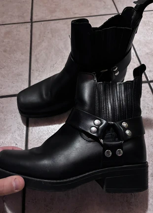 Stivali da uomo modello biker – neri, taglia 42, ottime condizioni, marque: Zara, état: Neuf sans étiquette, taille: 42, 27,50 €, 29,58 € Protection acheteurs incluse