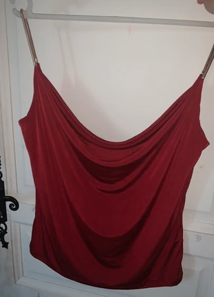 top rouge habillé bretelles dorées, marque: H&M, état: Neuf sans étiquette, taille: S / 36 / 8, 3,99 €, 4,89 € Protection acheteurs incluse