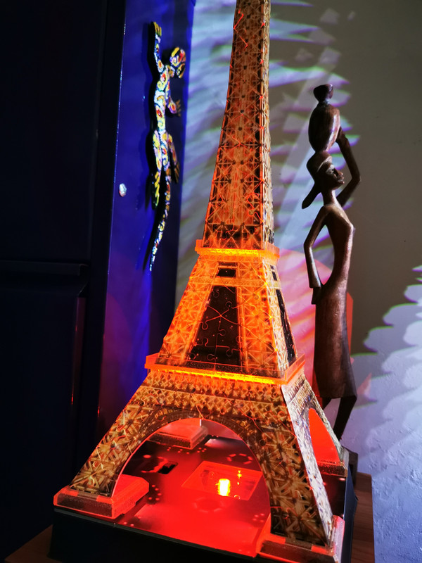 Location tour Eiffel lumineuse