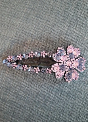 Grosse barrette fleur violette, état: Neuf sans étiquette, 2,00 €, 2,80 € Protection acheteurs incluse