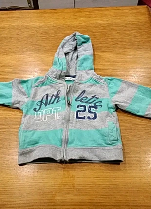 Sweet à capuche, merk: Kid Kanai, staat: Heel goed, maat: 12-18 maanden / 80 cm, € 2,00, € 2,80 inclusief Kopersbescherming