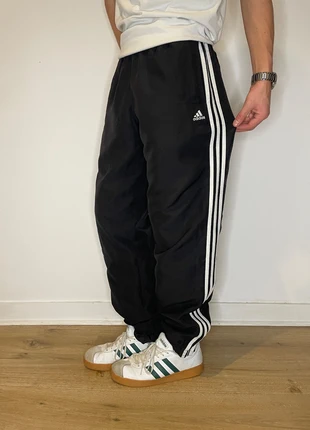 Parachute TrackPant Exclusive Adidas Noir | M, brand: adidas, condition: Very good, size: M, €30.00, €32.20 includes Buyer Protection