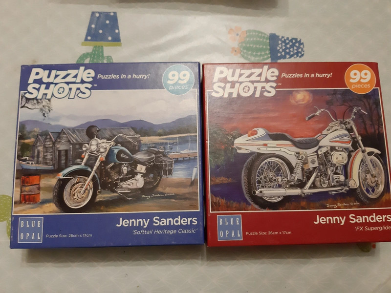 Lot 2 puzzles moto
