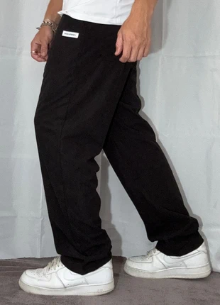 Pantalon noir large en velours neuf (taille: M), brand: sans marque, condizioni: Nuovo con cartellino, taglia: M, €22.00, €23.80 include la Protezione acquisti