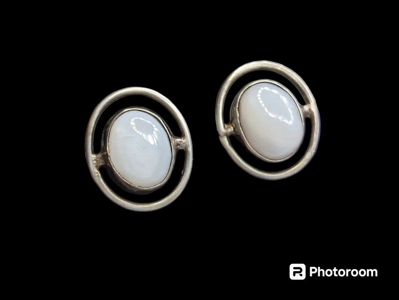 Vintage Mother Of Pearl Southwestern Earrings .925 Signed Oval Shape 1