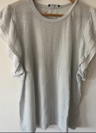 Blusa t-shirt  di filo argentata Zuiki, marke: Zuiki, zustand: Sehr gut, größe: L / 40 / 12, 9,00 €, 10,15 € inklusive Vinted-Käuferschutz