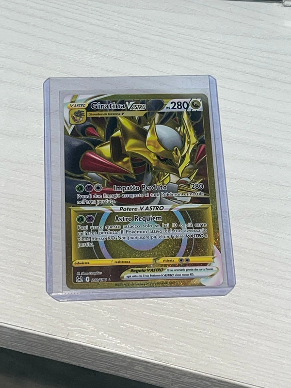 Giratina V Astro Gold - MINT sleeved prezzo trattabile - Vinted