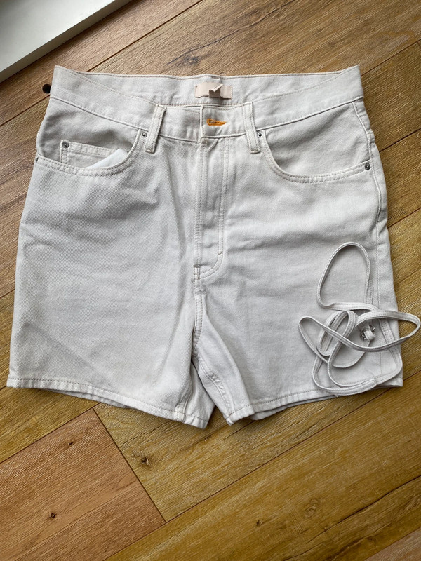 Shorts with little belt 1