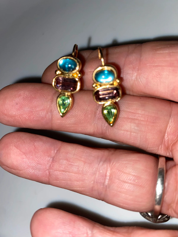 Vintage premiere designs goldtone metal pierced earrings blue purple green cabochon 1