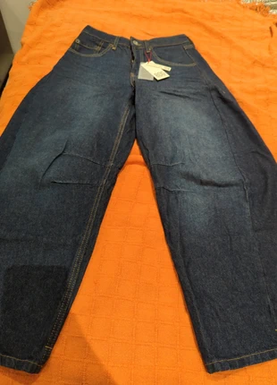 Jeans Barrel Renae Indigo BDG, marque: Urban Outfitters, état: Neuf avec étiquette, taille: S, 38,00 €, 40,60 € Protection acheteurs incluse