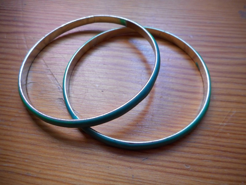 Lot de deux bracelets verts 1