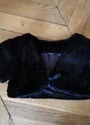 Boléro de fête fourrure noire, marke: Vintage, zustand: Neu, größe: S / 36 / 8, 15,00 €, 16,45 € inklusive Vinted-Käuferschutz