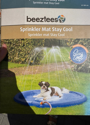 Mat hond water, brand: Beeztees, condizioni: Nuovo senza cartellino, taglia: L, €8.00, €9.10 include la Protezione acquisti
