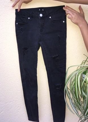 Jean noir à trous en taille 32 / Jennyfer , marca: Jennyfer, estado: Muy bueno, tamaño: XXS / 32 / 4, 9,00 €, 10,15 € Protección al comprador incluida