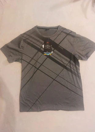 Sport Shirt XL, brand: Sports, condizioni: Nuovo con cartellino, taglia: XL, €6.99, €8.04 include la Protezione acquisti