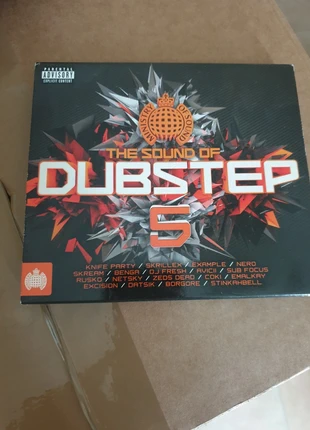 Dubstep 5 CDs, condition: Very good, £3.00, £3.54 includes Buyer Protection