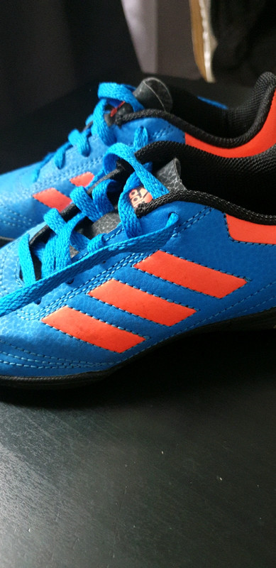 Chaussures futsal T.38.5 - Vinted