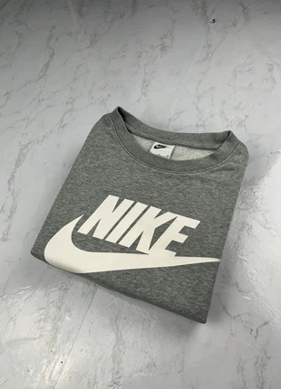 Pull sans capuche Nike gris taille S, marque: Nike, état: Très bon état, taille: S, 14,00 €, 15,40 € Protection acheteurs incluse