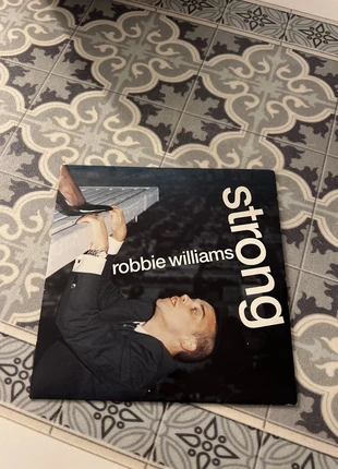 Robbie Williams - Strong - cd 2 titres, zustand: Sehr gut, 7,00 €, 8,05 € inklusive Vinted-Käuferschutz