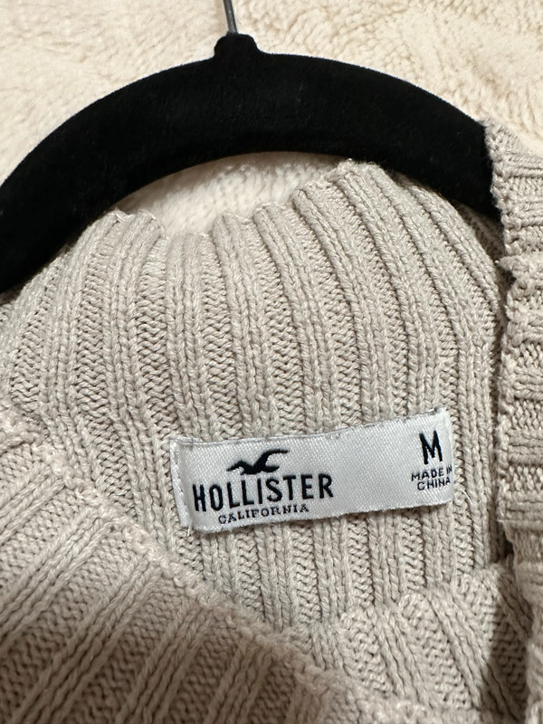 Hollister Sweater in M 2