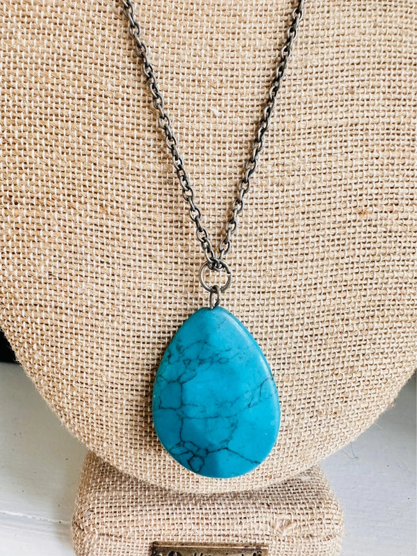 Faux turquoise pendant 2