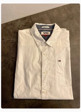Chemise tommy hilfiger blanche taille M, merk: Tommy Hilfiger, staat: Heel goed, maat: M, € 27,50, € 29,58 inclusief Kopersbescherming