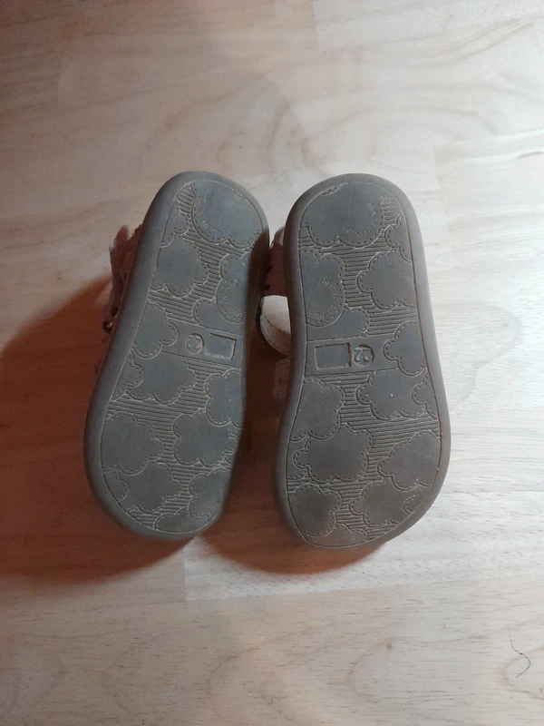 Sandales d'été taille 22 - photo numéro 2