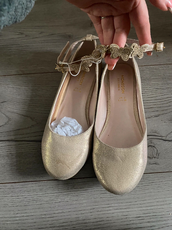 Gold shoes clearance size 2