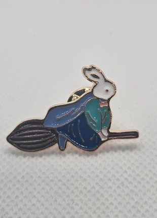 Flying rabbit witch pin, marca: rabbit witch, estado: Novo com etiquetas, €3.95, €4.85 inclui Proteção do Comprador Pro