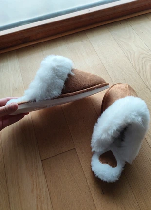 Pantofole con pelo, marque: pantofole, état: Neuf sans étiquette, taille: 39, 8,00 €, 9,10 € Protection acheteurs incluse