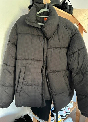 Doudoune Isolante Primark, marque: Primark, état: Neuf sans étiquette, taille: M, 15,00 €, 16,45 € Protection acheteurs incluse