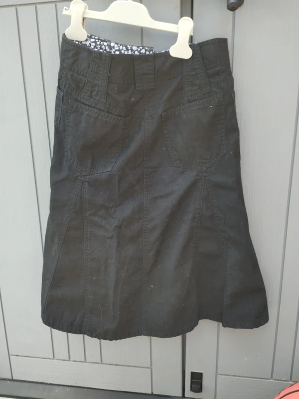 Jupe dessous genou - photo numéro 2