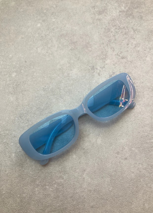 lunette de soleil vintage 2000s y2k été rétro, marque: Vintage Dressing, état: Neuf sans étiquette, 7,00 €, 8,05 € Protection acheteurs incluse